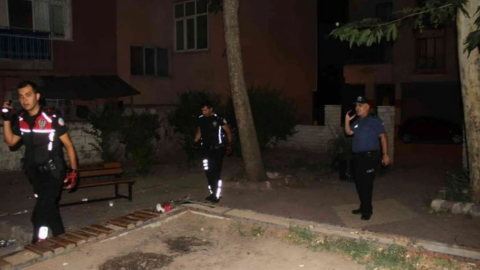 Elazığ'da silahlı kavgada parkta oturan kadınlar saçmaların hedefi oldu: 5 yaralı