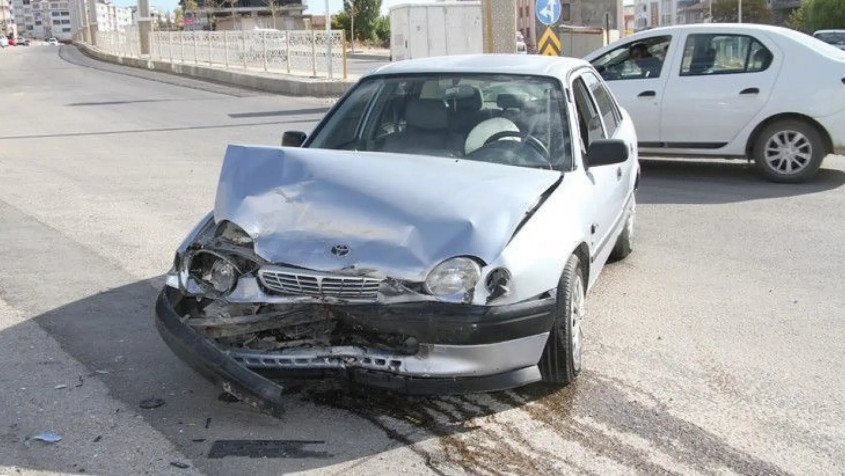 Elazığ'da Trafik Kazası: 2 Yaralı!