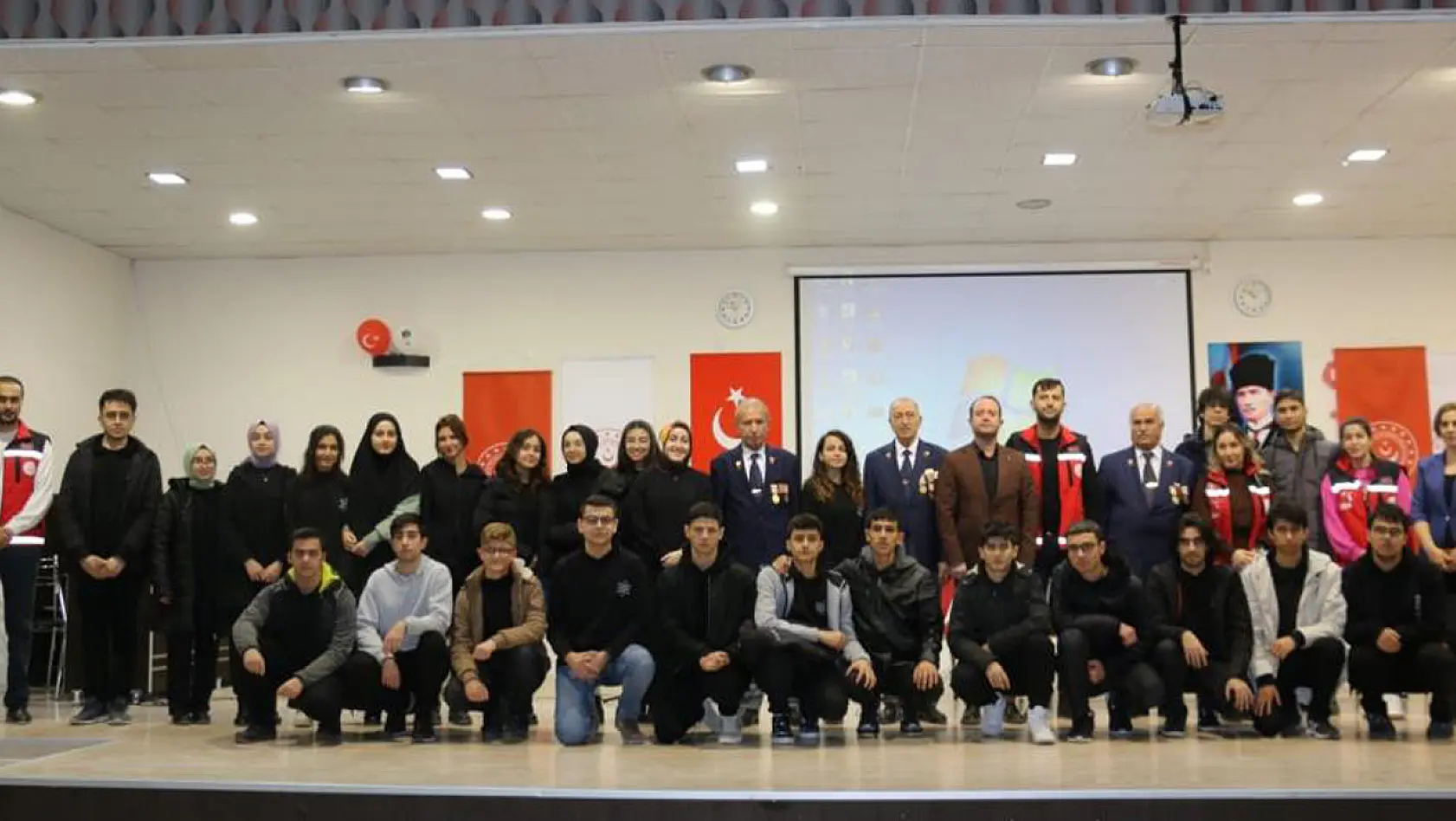 Elazığ'da 'Vatan ve Kahramanlık Buluşmaları' Programı