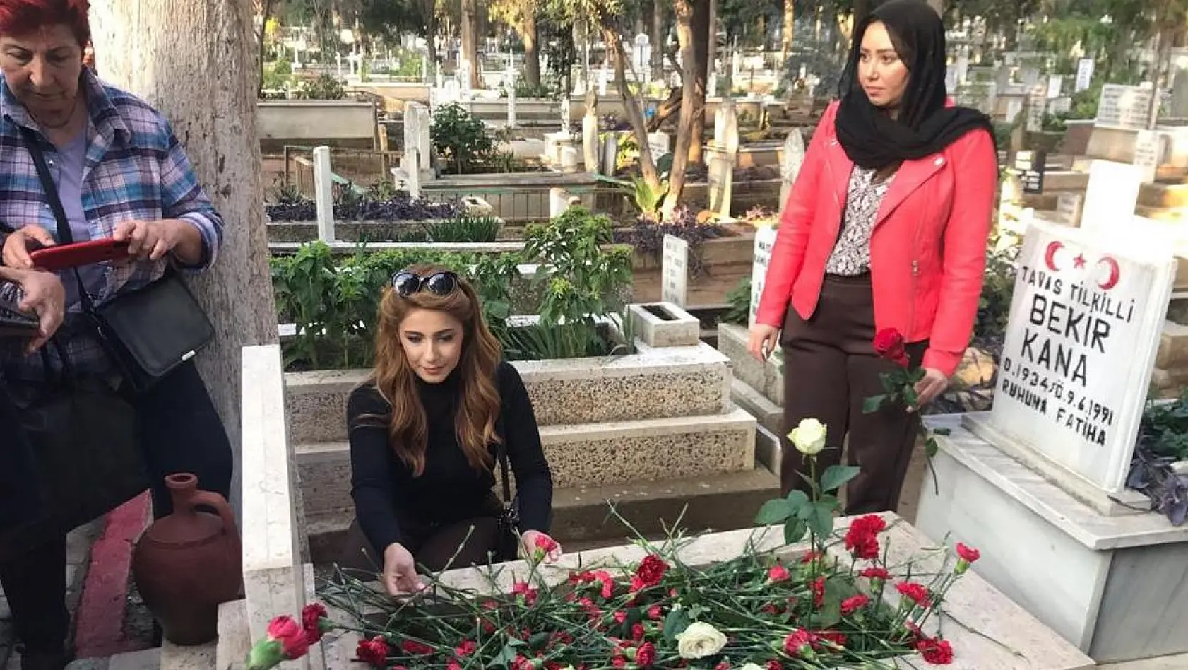 Elazığ'ın en genç kadın muhtarından Türkiye'nin ilk kadın muhtarına anlamlı ziyaret