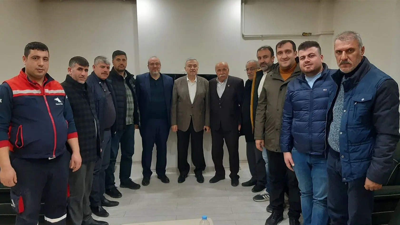 Elazığ Muhtarlar Derneği Başkanı Ayhan Atlan: 'Milletvekilimiz Zülfü Demirbağ'ı Örnek Alıyoruz'