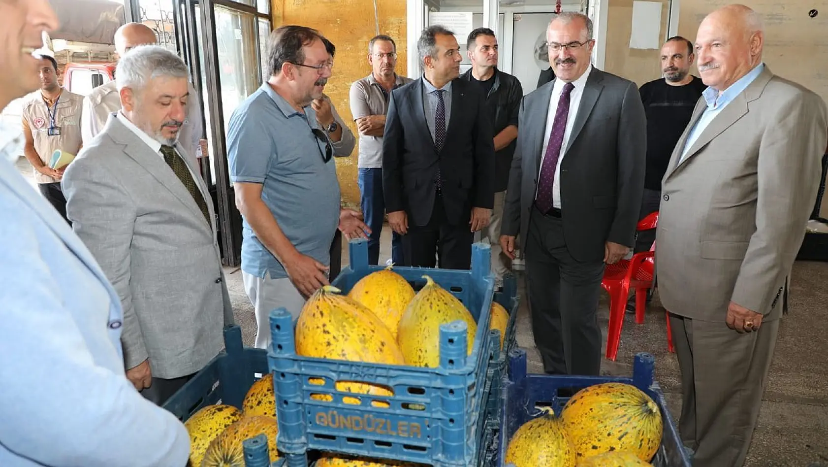 Elazığ Valisi Toraman'dan Sebze ve Meyve Komisyoncular Derneği'ne Ziyaret