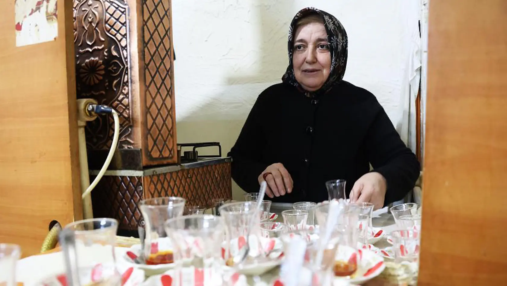 Elazığ'da 64 Yaşındaki Kadının Görenleri Gururlandıran Hikayesi