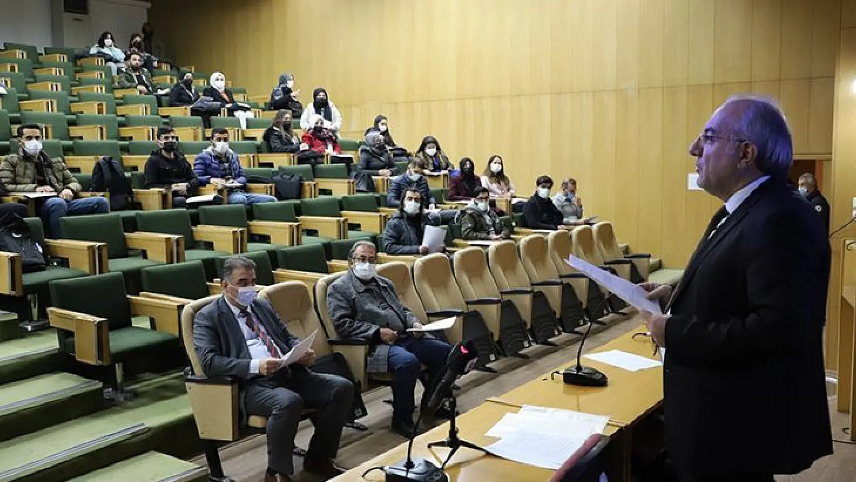 Firat Üniversitesi'nde Öğrencilere Tübitak 2209-A Proje Yazma Eğitimleri Verildi