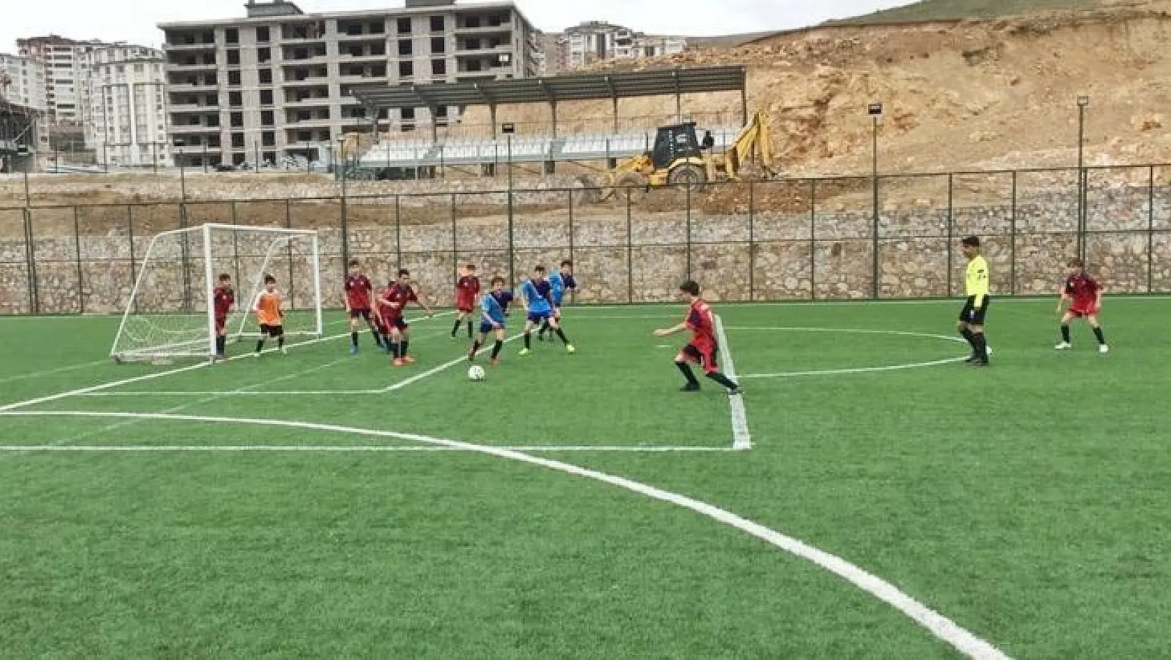 Futbol Küçükler grup maçları Elazığ'da başladı