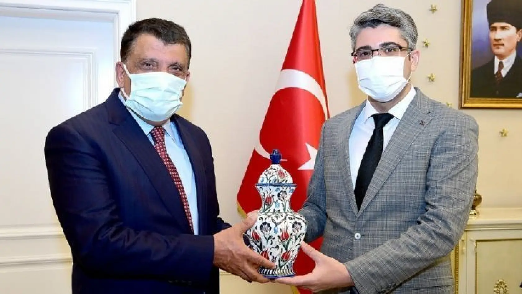 Gürkan Darende belediyesi ve kaymakamlığını ziyaret etti