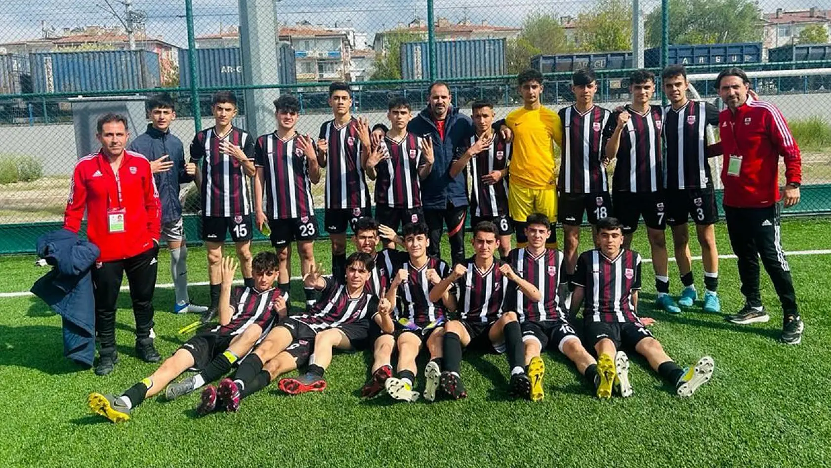 İl Özel İdaresi U-16 Futbol Takımı Kayseri'de