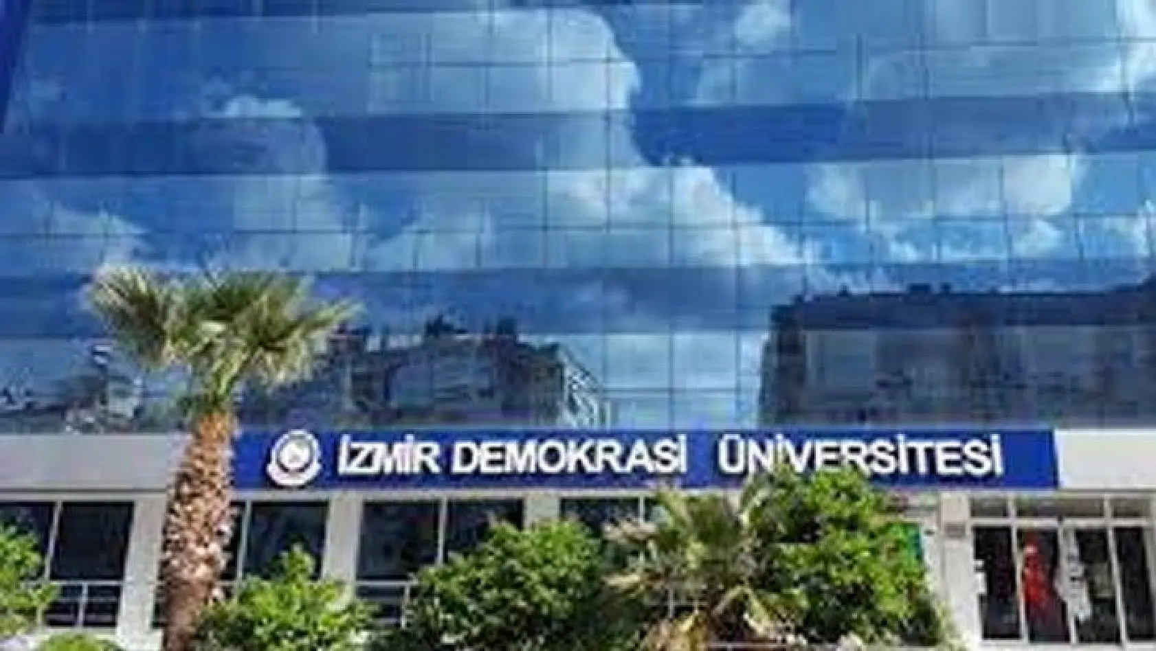 İzmir Demokrasi Üniversitesi 10 Öğretim Üyesi alıyor
