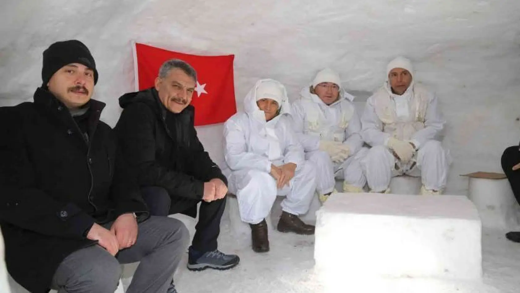 Jandarma Genel Komutanı Çetin, Tunceli'de üs bölgesini ziyaret etti