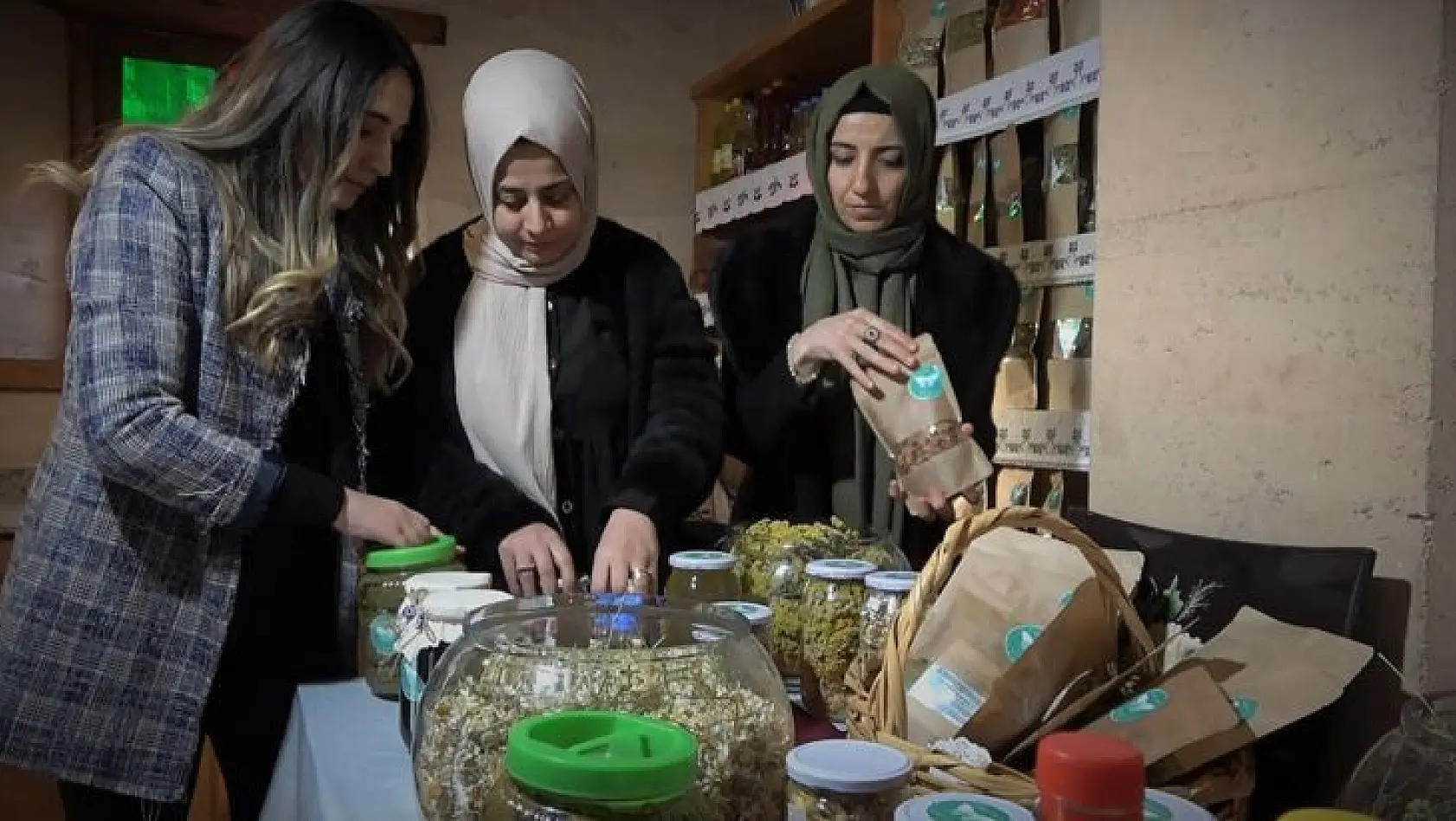 Kadınlar Kooperatif Kurdu, 'Anadolu Meleği' Markasıyla Satışa Başladı