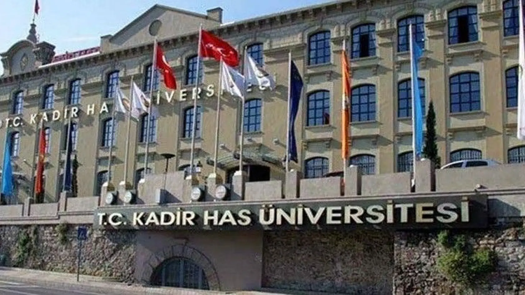 Kadir Has Üniversitesi 1 Öğretim Üyesi alıyor