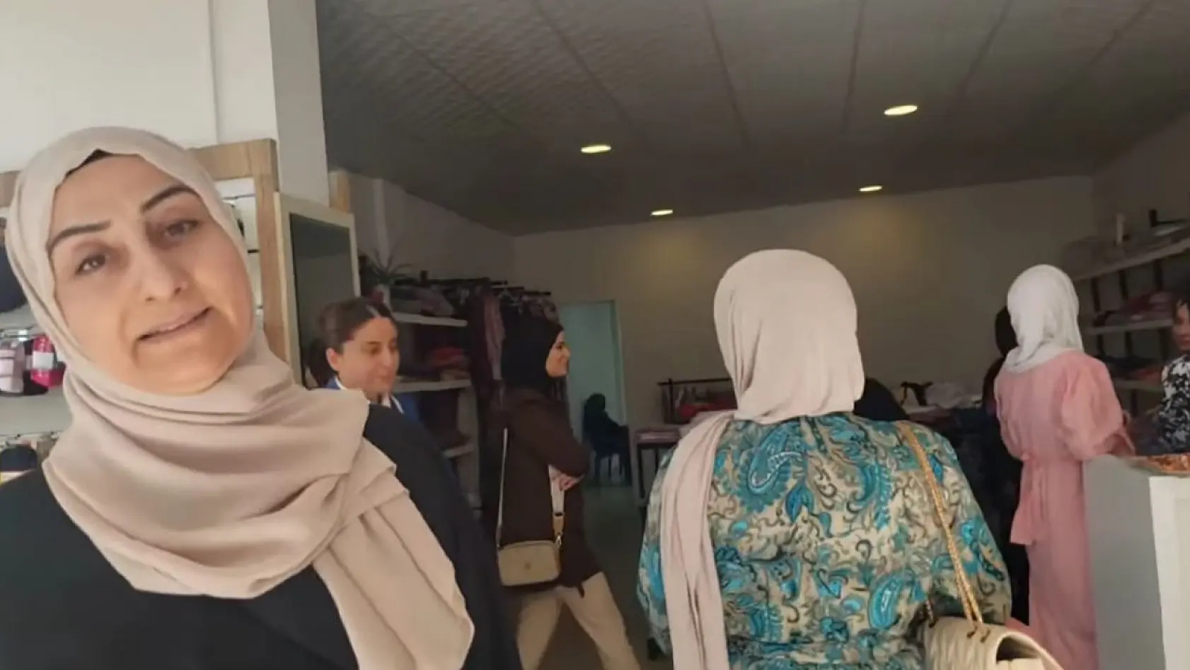 Karakoçan'da İlk KOSGEB Destekli Tekstil Atölyesini Kadın Girişimci Açtı