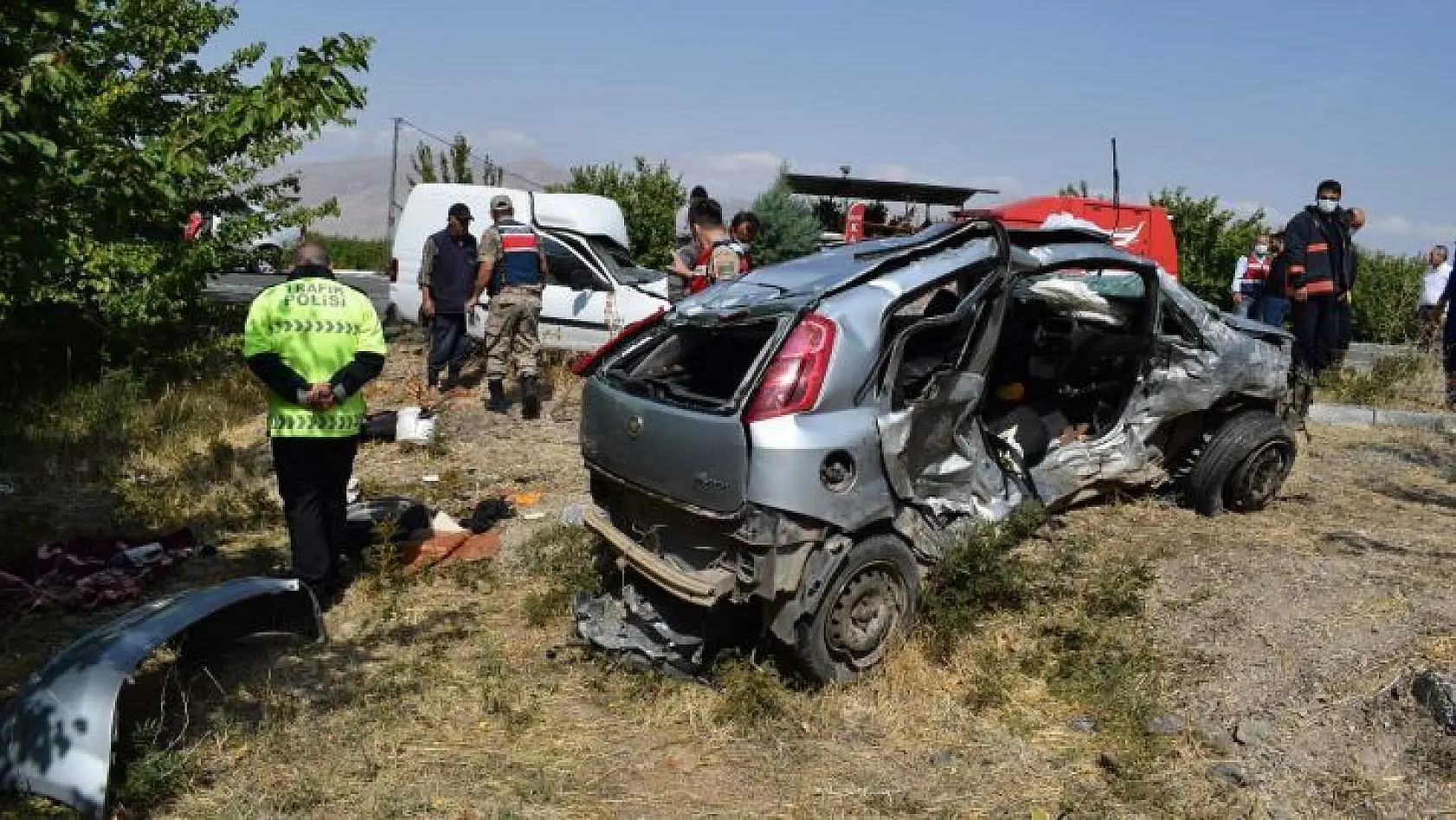 Elazığ-Malatya Karayolunda feci kaza: 3 ölü, 4 yaralı