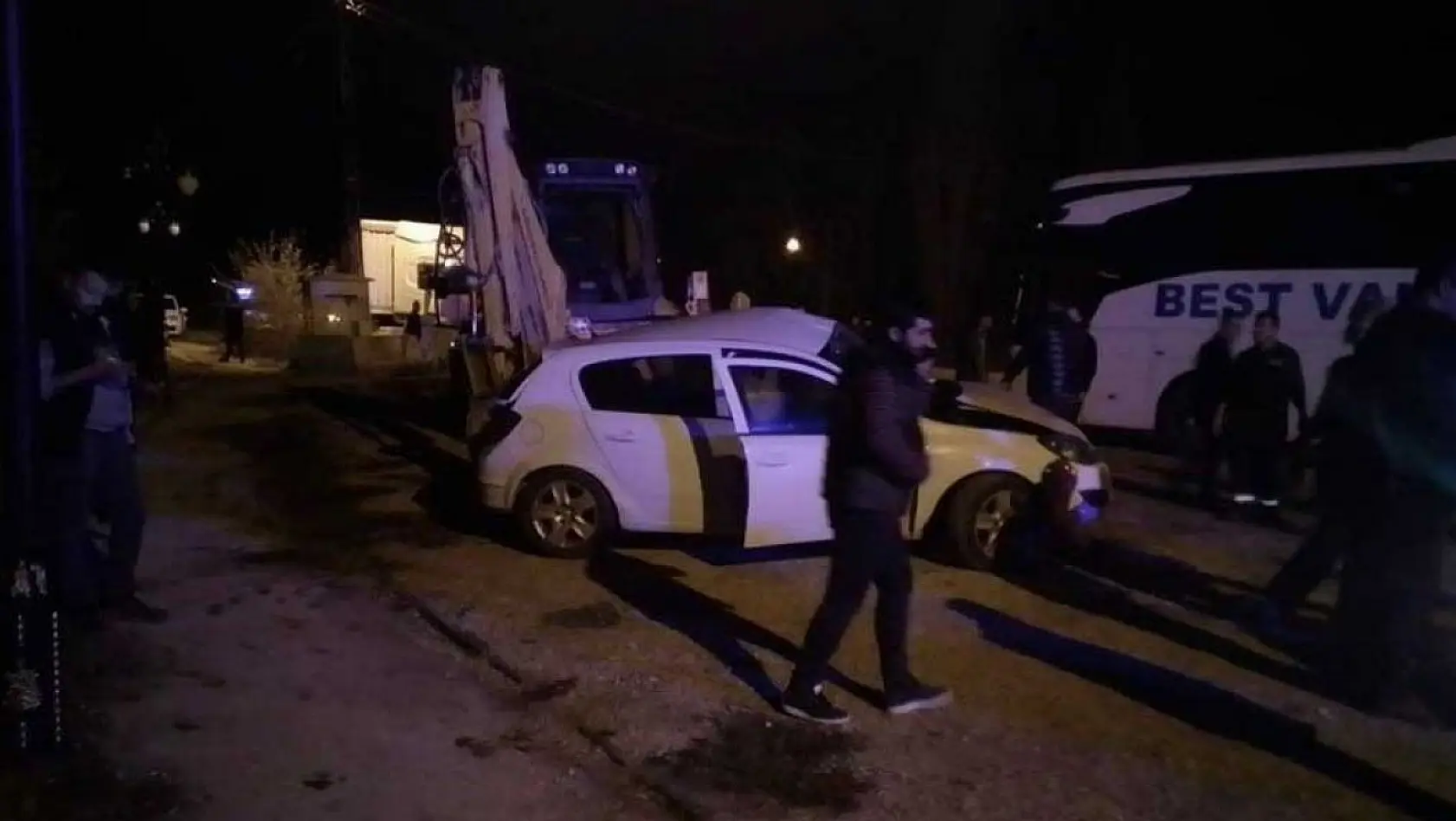 Malatya'da feci kaza: Komiser yardımcısı öldü, oğlu yaralandı