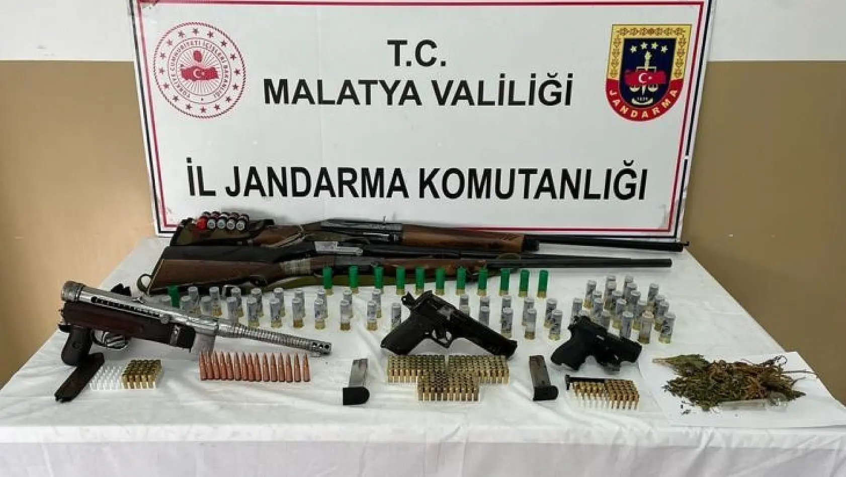 Malatya'da silah ve mühimmat operasyonu: 2 gözaltı