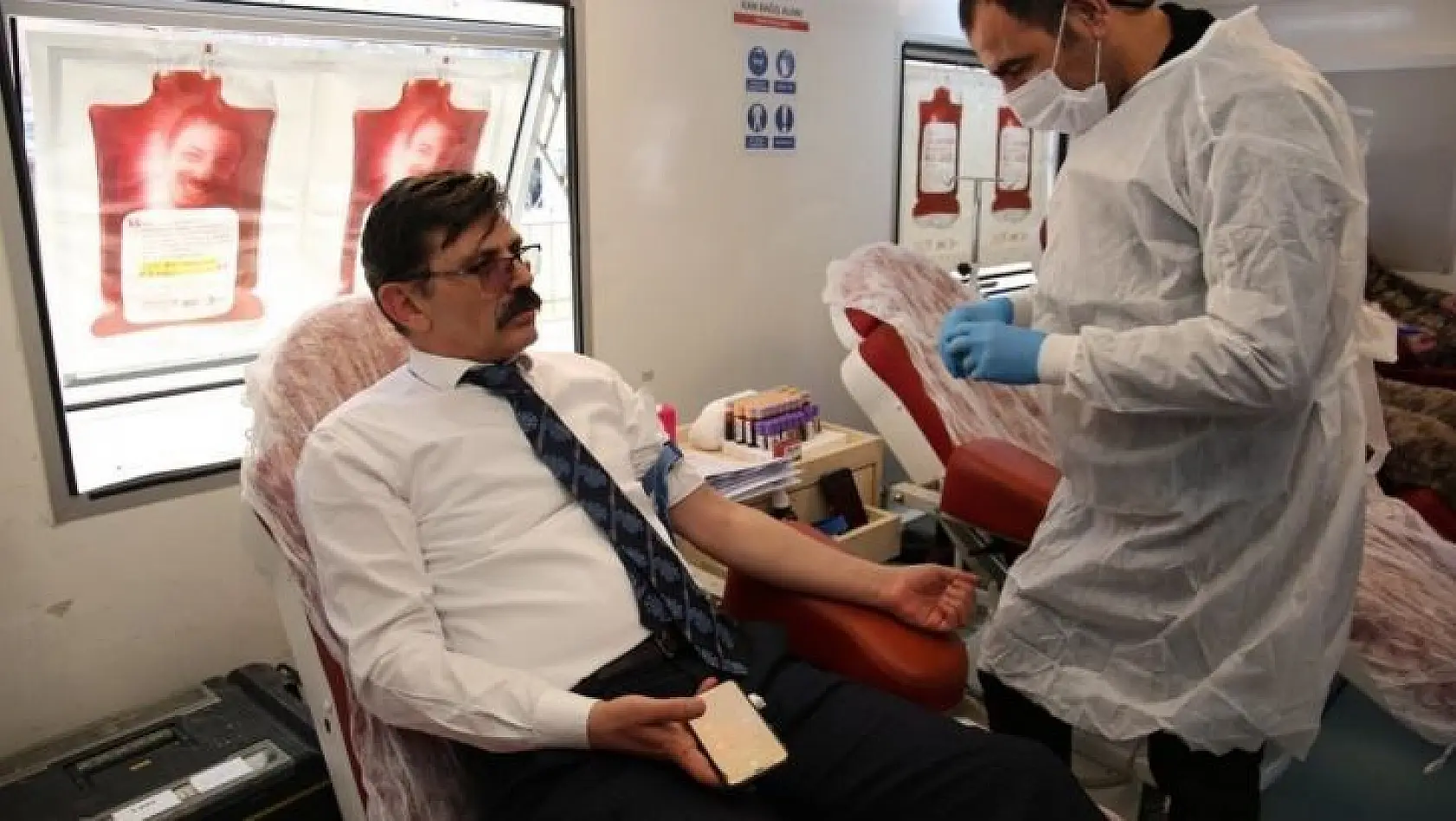 Malatya polisinden kan bağışı