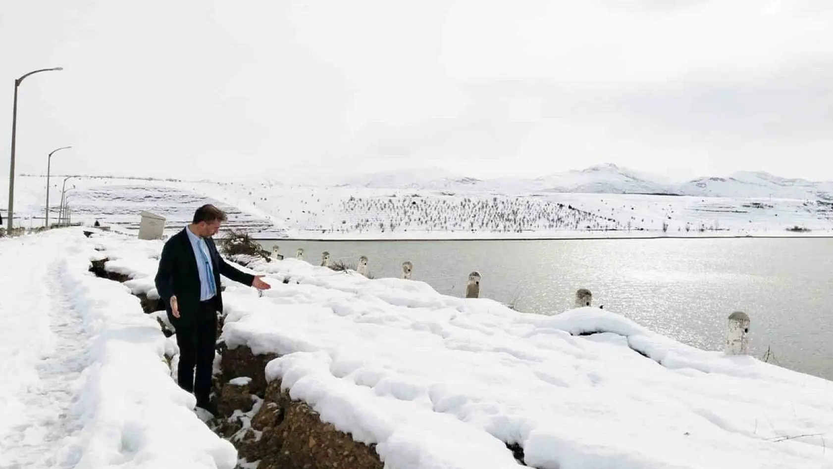 Malatya Sultansuyu Barajı suyu tahliye ediliyor