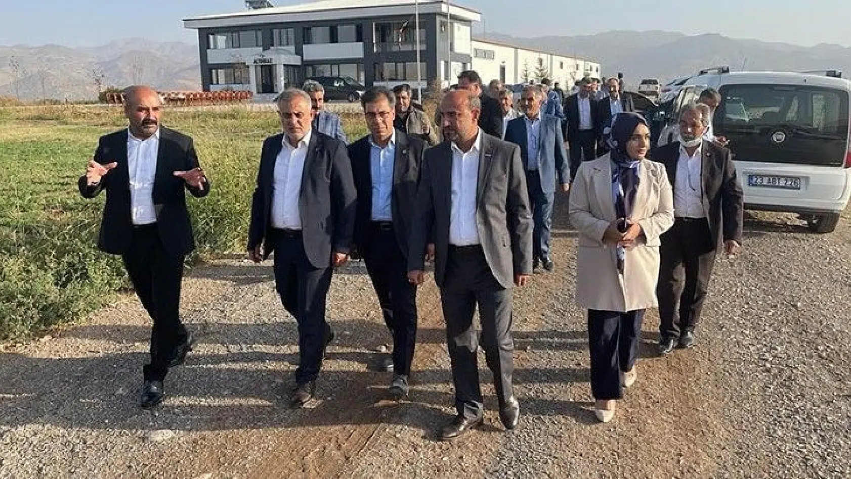Milletvekili Bulut ve Başkan Gürkan'dan Türkiye'nin En Büyük Kaz Çiftliğine Ziyaret