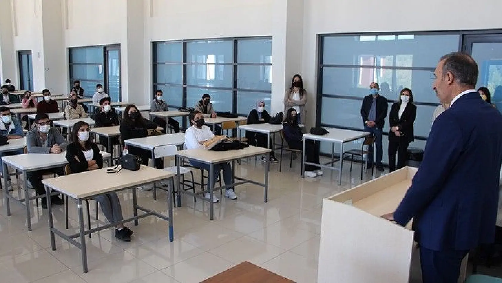 Mimarlar Odası Başkanlığı Tarafından Mimarlık Fakültesi Öğrencilerine Ziyaret