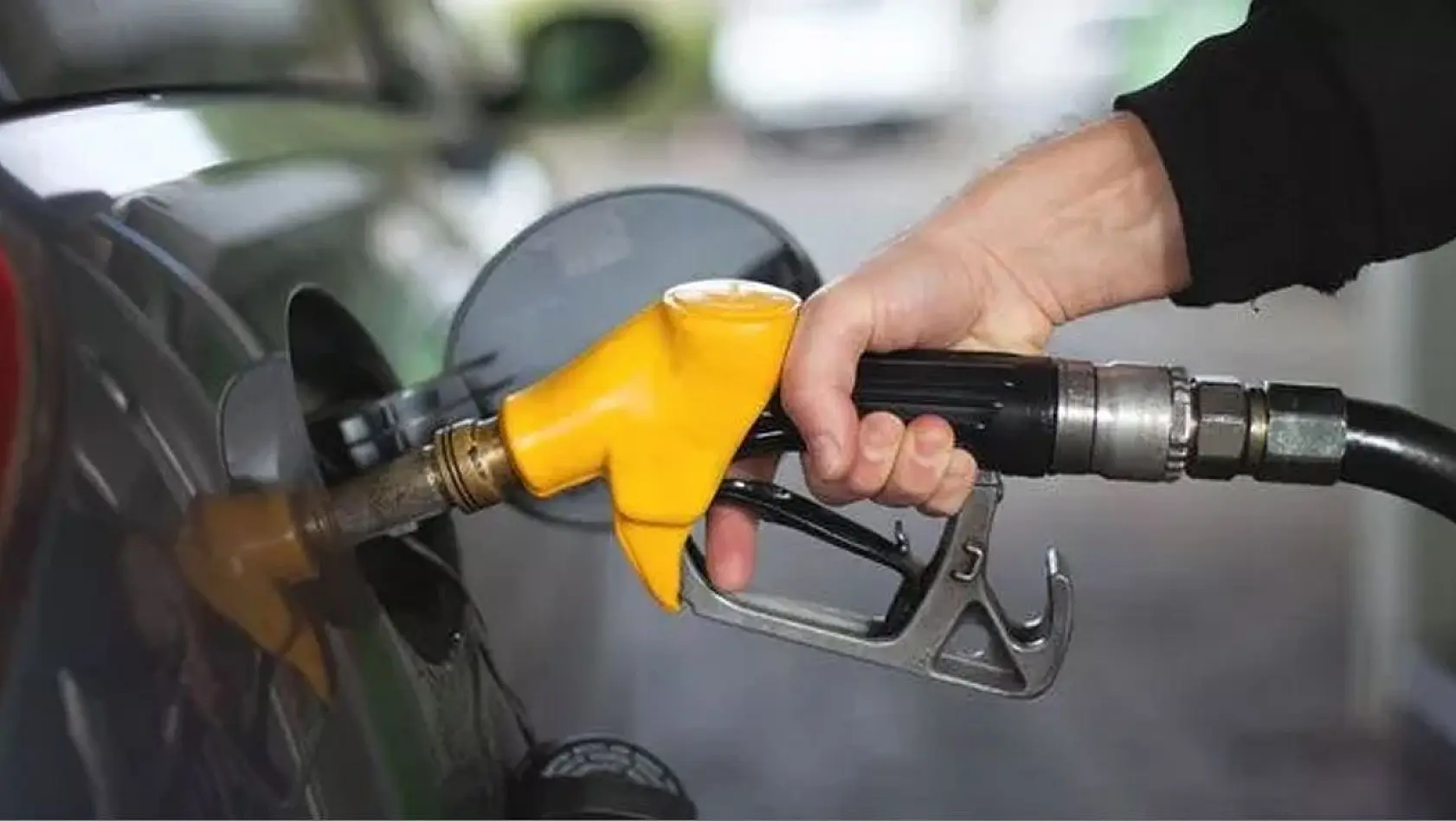 Petrol fiyatları sert düştü! Benzin ve motorine indirim ihtimali doğdu