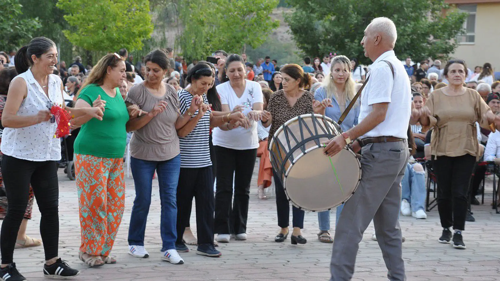 Pülümür Bal Festivaline Binlerce Kişi Katıldı