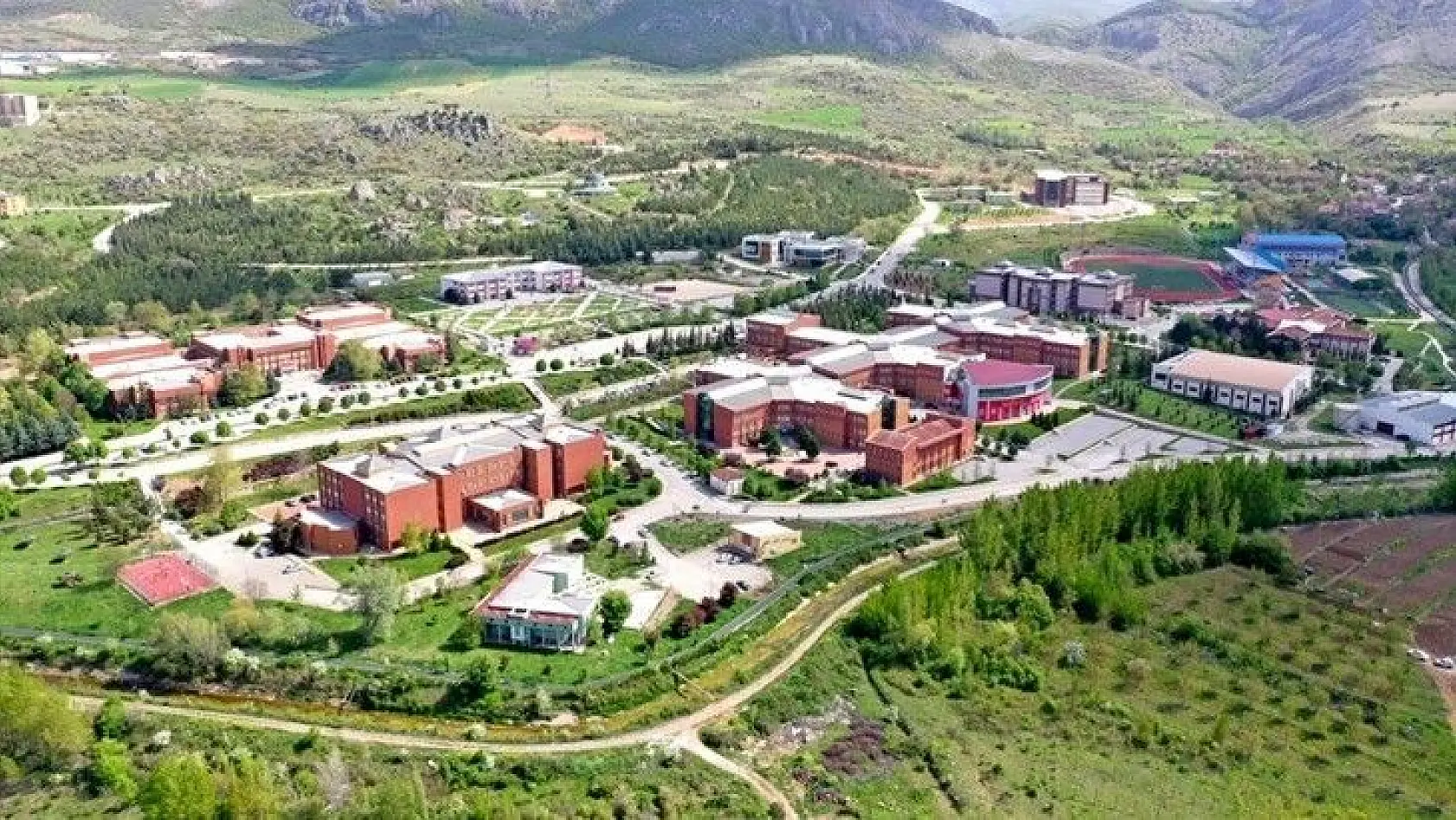 Tokat Gaziosmanpaşa Üniversitesi 20 Öğretim Üyesi alıyor