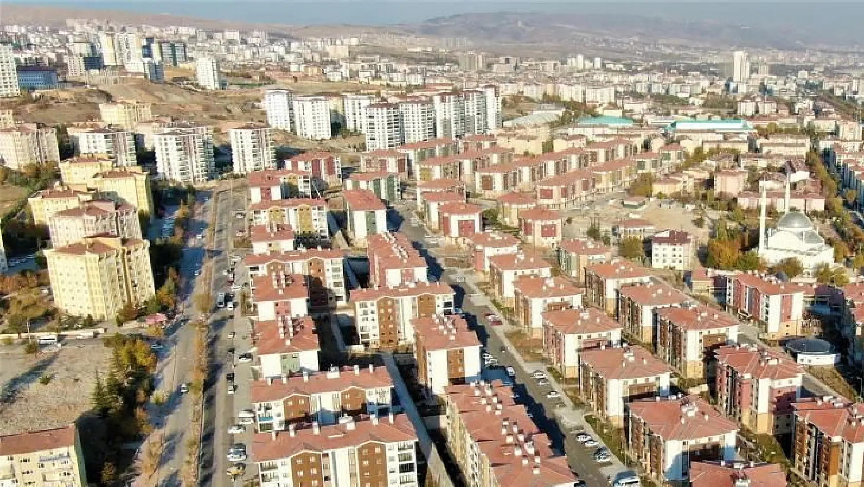 TOKİ, deprem sonrası Elazığ'da 20 binden fazla konut inşa etti