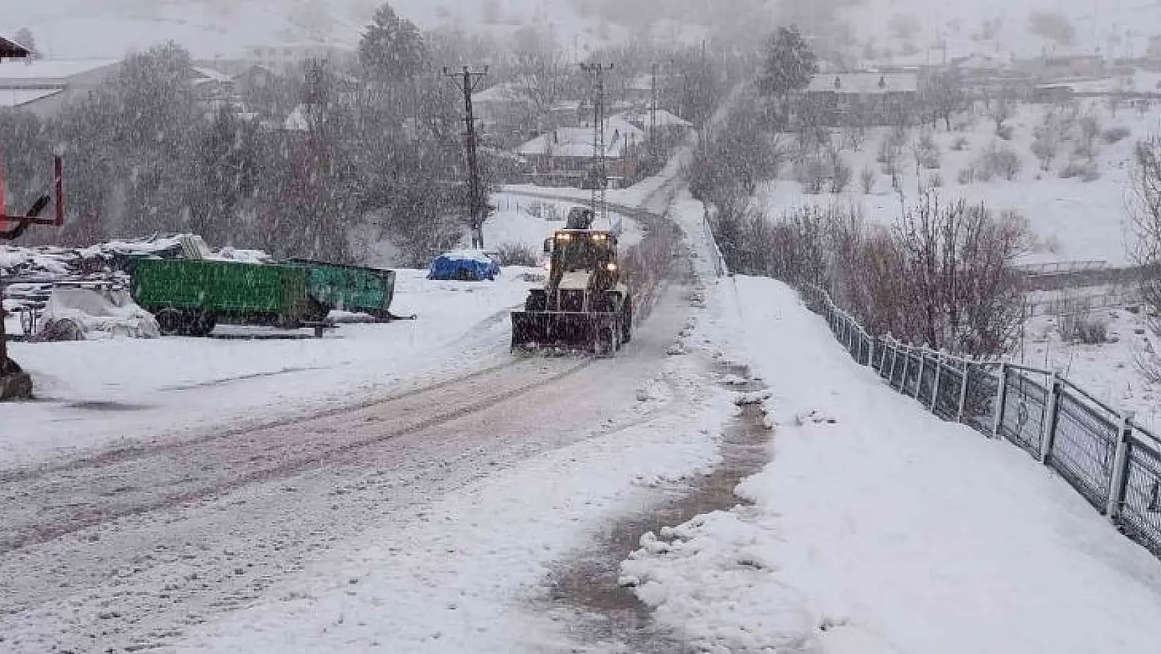 Tunceli'de 163 köy yolu ulaşıma kapandı