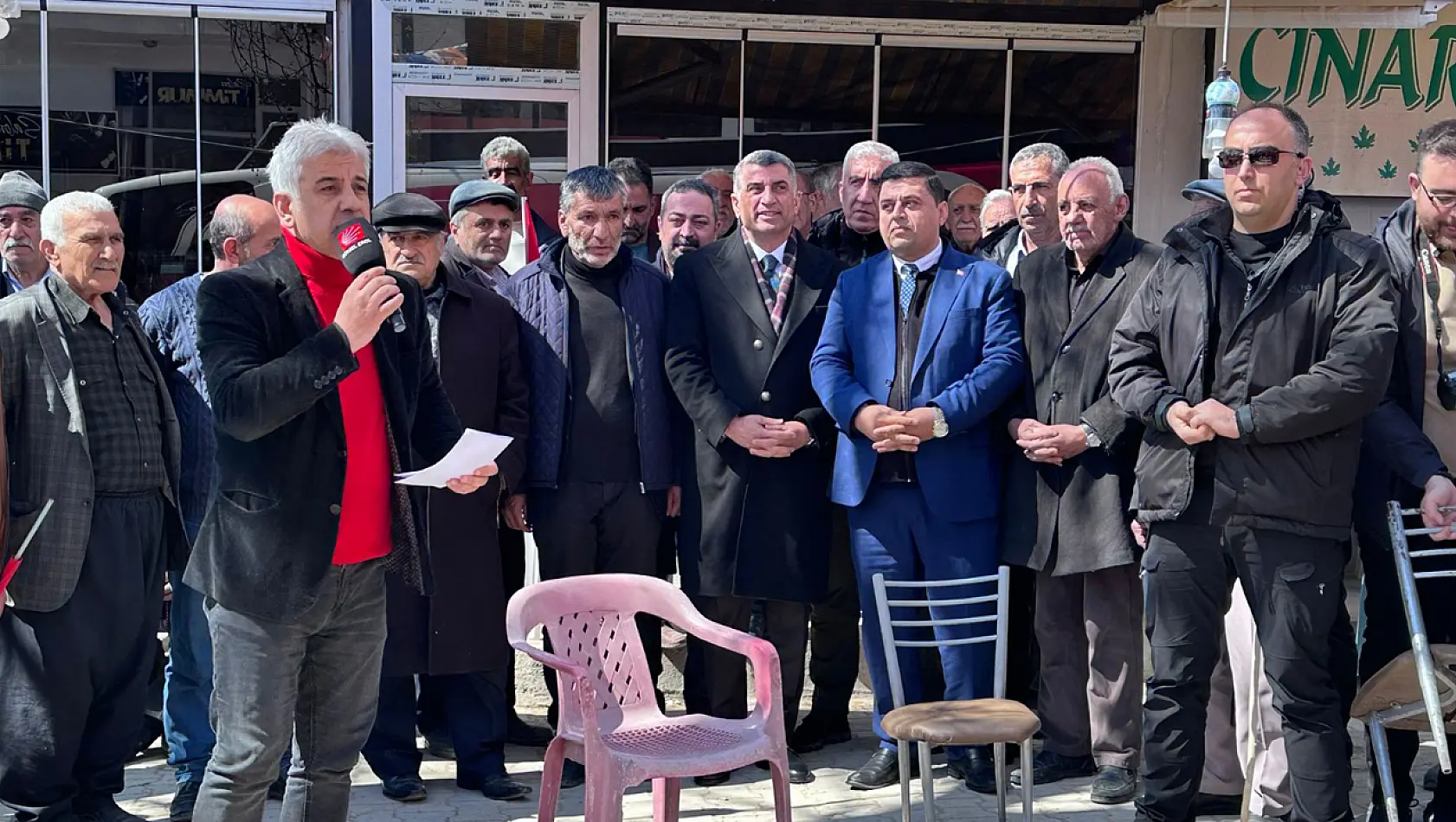 CHP Baskil Belediye Başkan Adayı Veli Baygeldi Milletvekili Gürsel Erol  Baskil İlçesinde Vatandaşlarla Bir Araya Geldi
