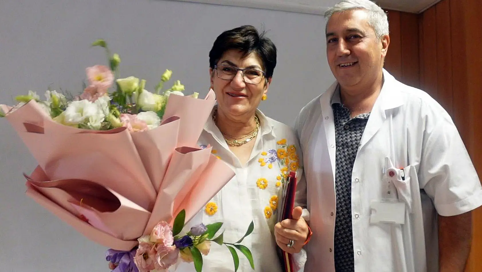 Fırat Üniversitesi Hastanesi Başeczacısı Suna TATAR İçin Emeklilik Töreni Düzenlendi
