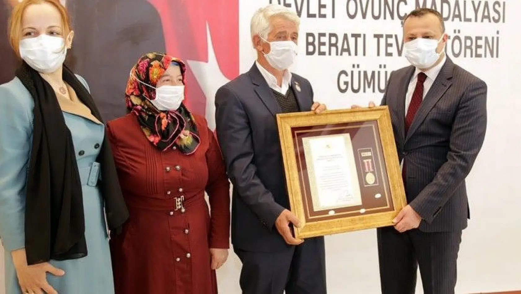 Gazi Hasan Turgut'a devlet övünç madalyası verildi