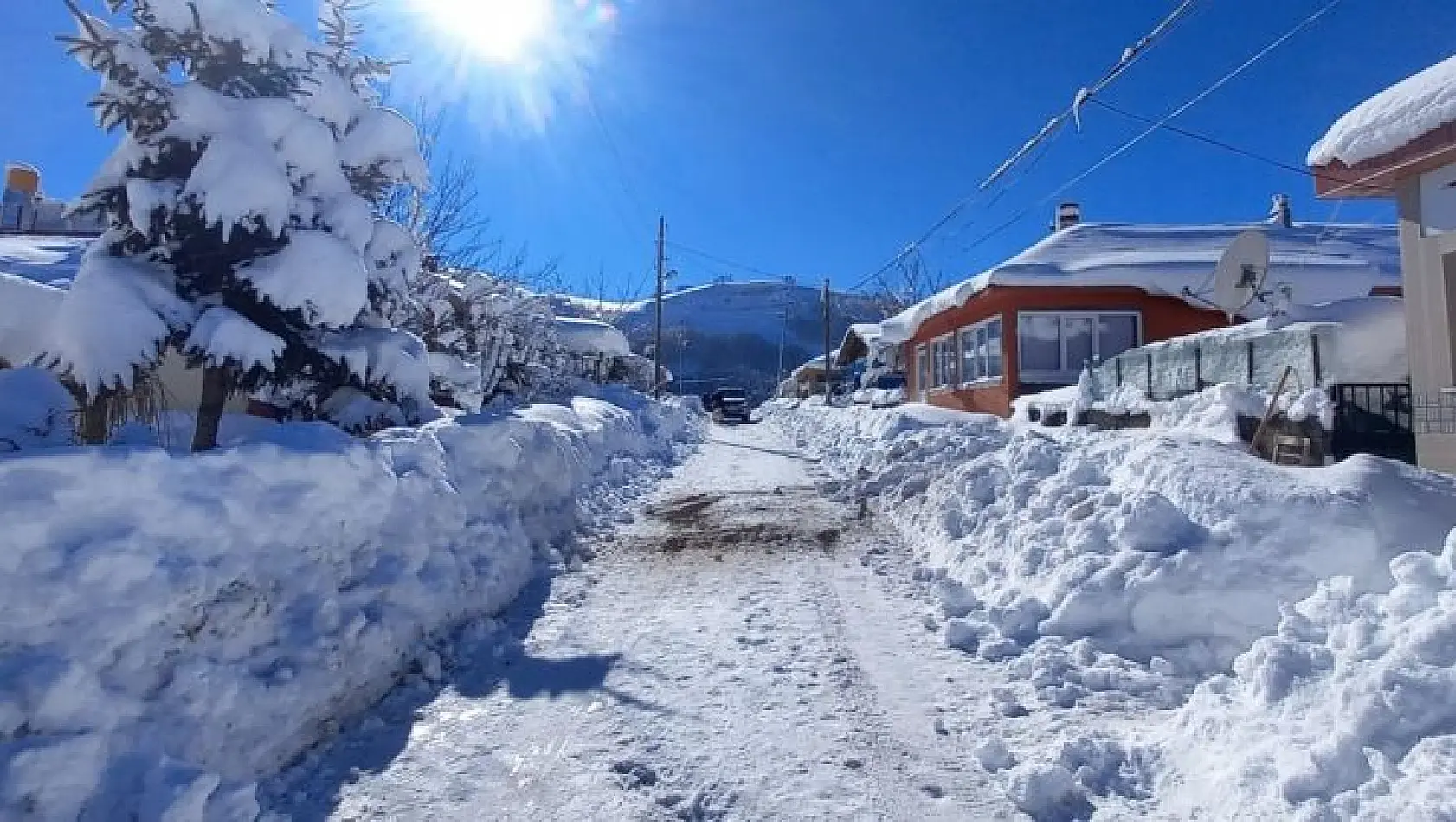 Tunceli'de karla kapanan tüm köy yolları açıldı