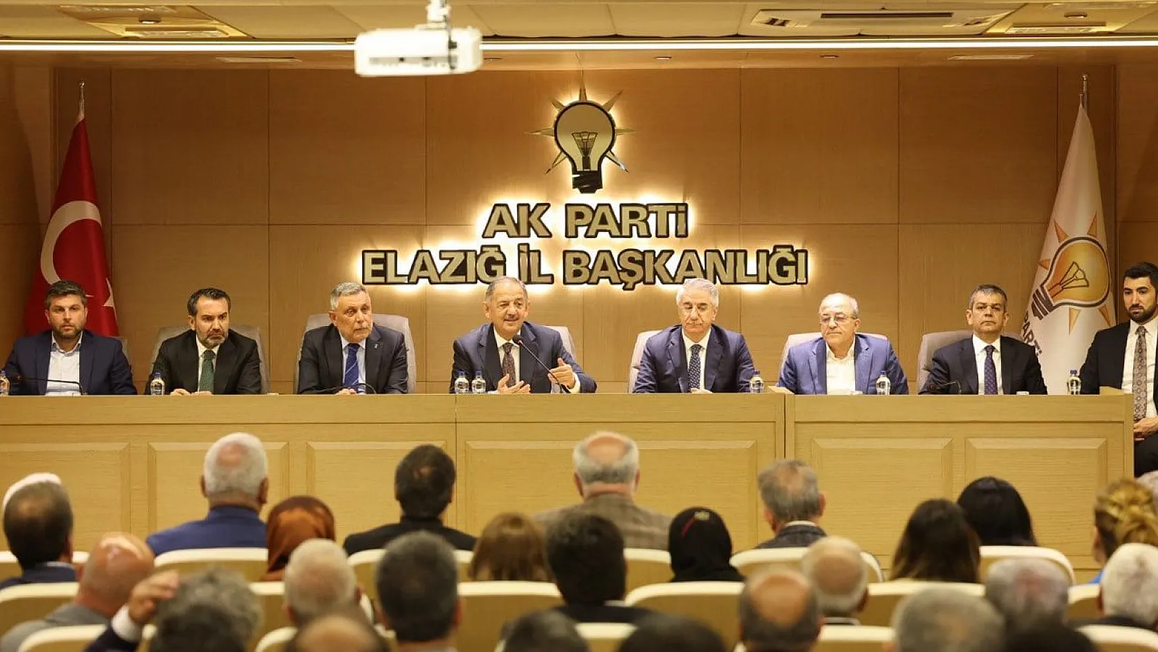 Ak Parti Elazığ Milletvekili Adaylarının Seçim Çalışmaları Sürüyor