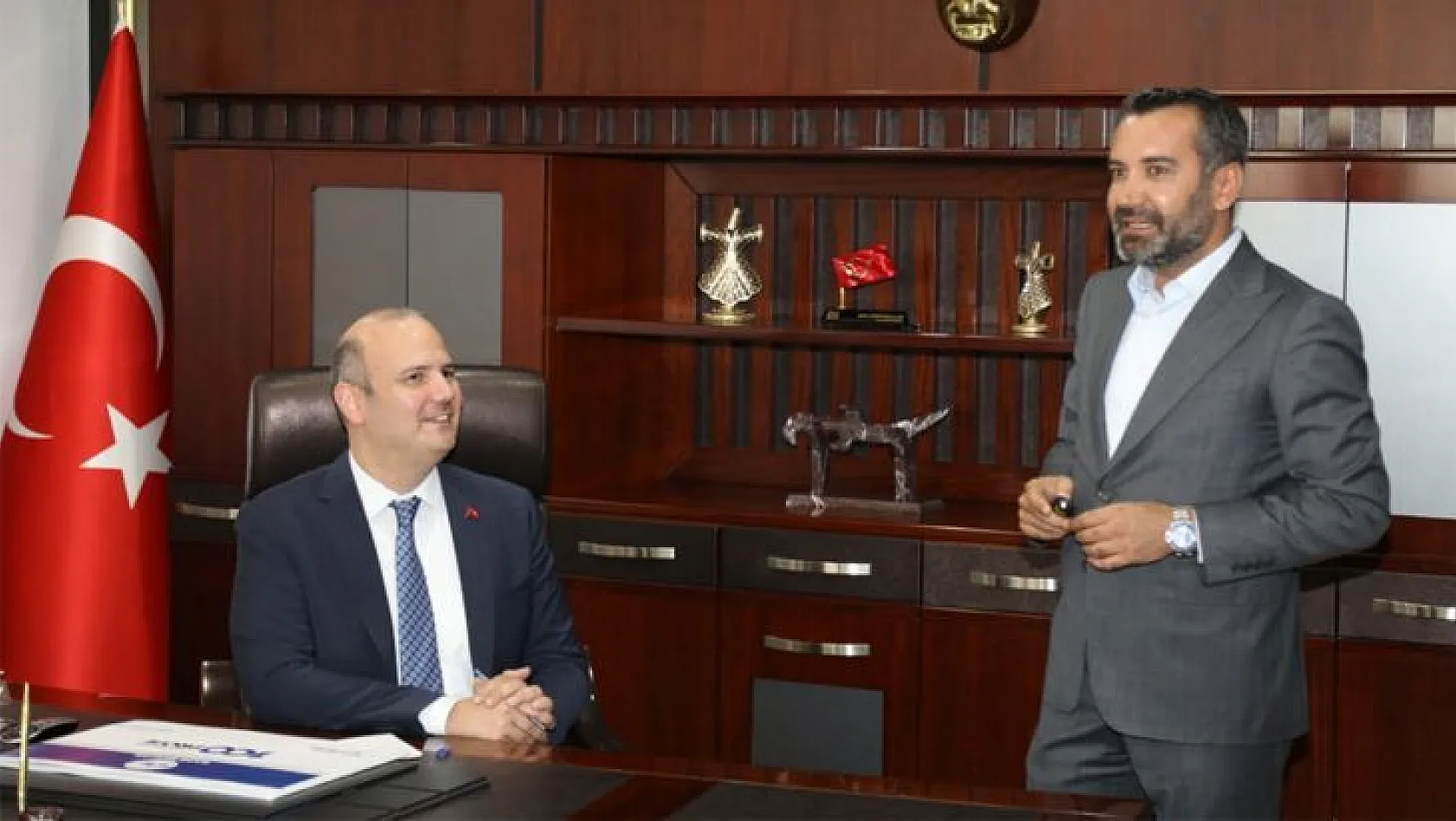 Ak Parti Genel Başkan Yardımcısı Dr. Ömer İleri Elazığ Belediyesi'ni Ziyaret Etti