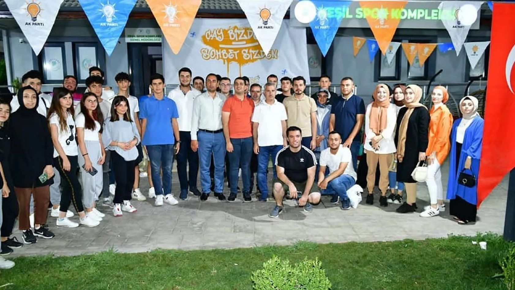 Başkan Çınar, gençlerle bir araya geldi