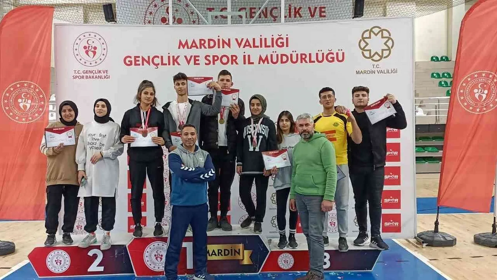 Bilek Güreşinde Türkiye Şampiyonası için ter döktüler
