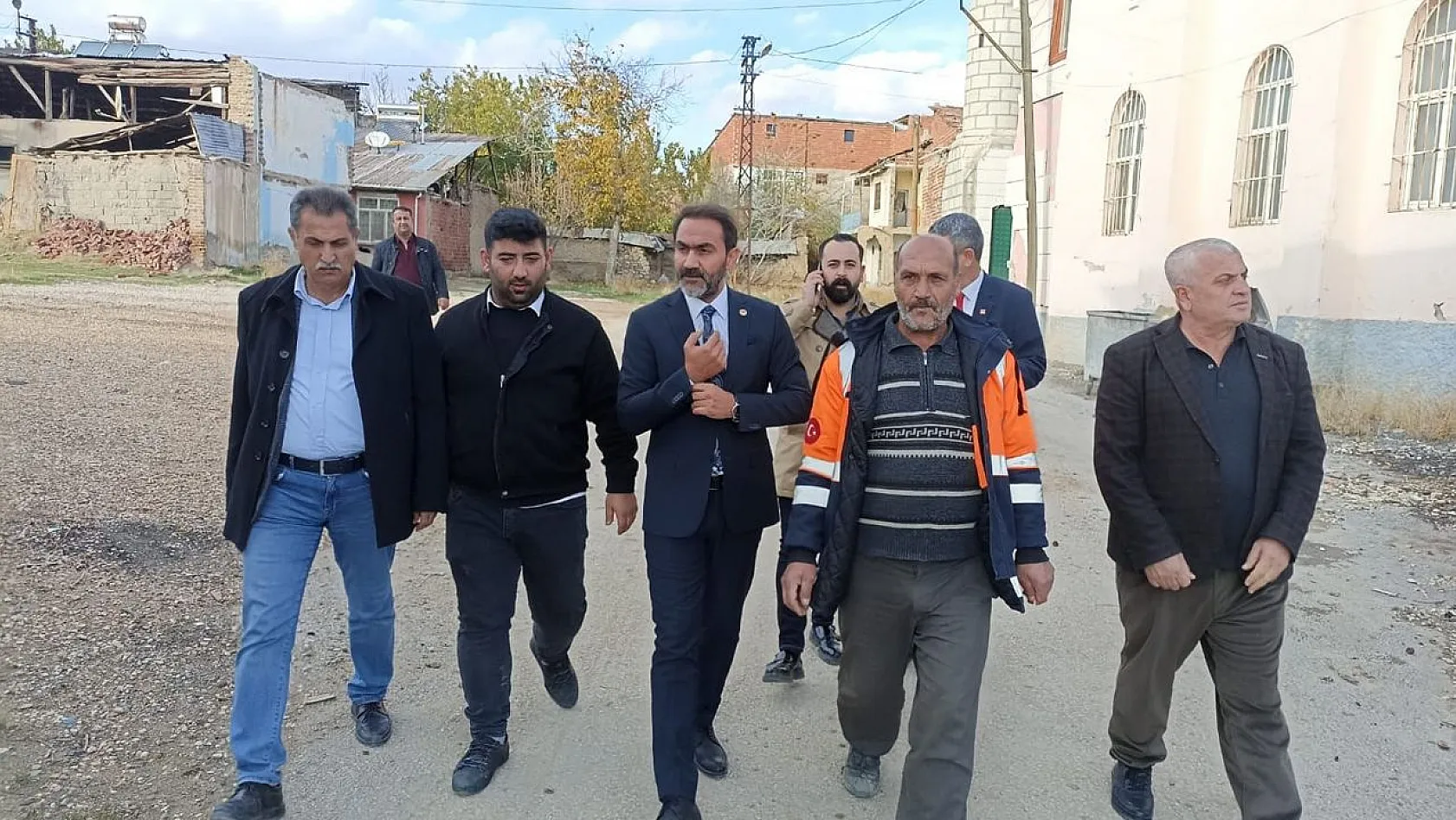 CHP İl Başkanı Duran, 41 Günde 41 Mahalle Gezileri Kapsamında Aksaray Mahallesi'ni Ziyaret Etti