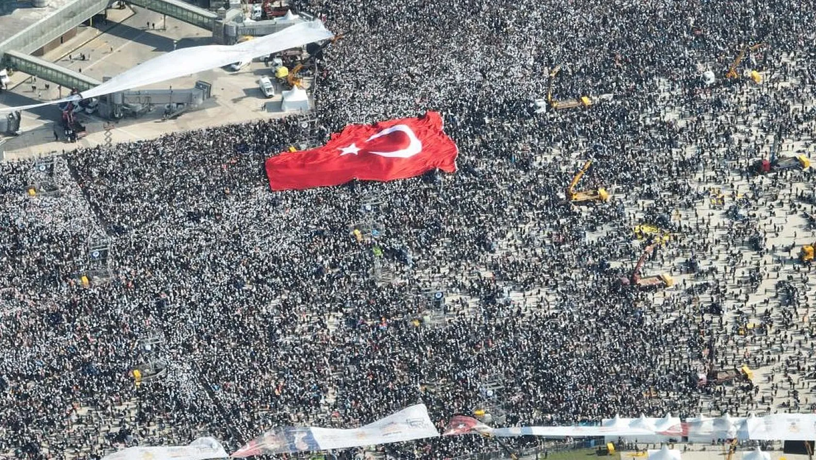 Cumhurbaşkanı Erdoğan 'Büyük İstanbul Mitingi'ne katılım oranını açıkladı