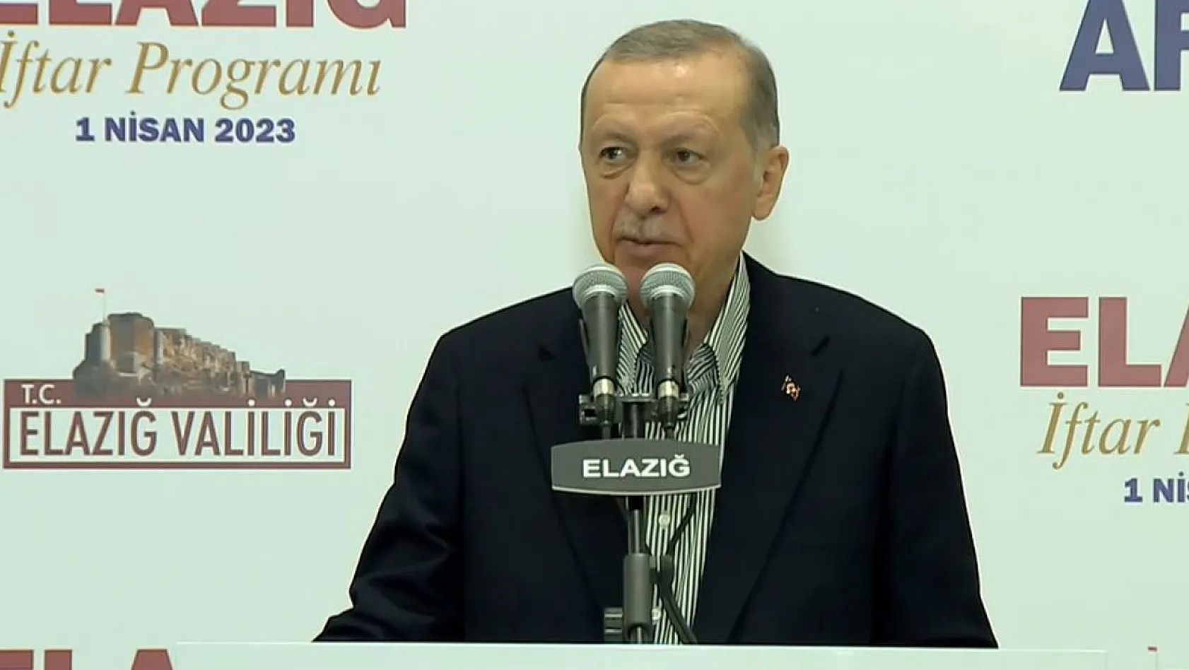 Cumhurbaşkanı Erdoğan Elazığ'daki Afetzedelerle İftar Programında Buluştu