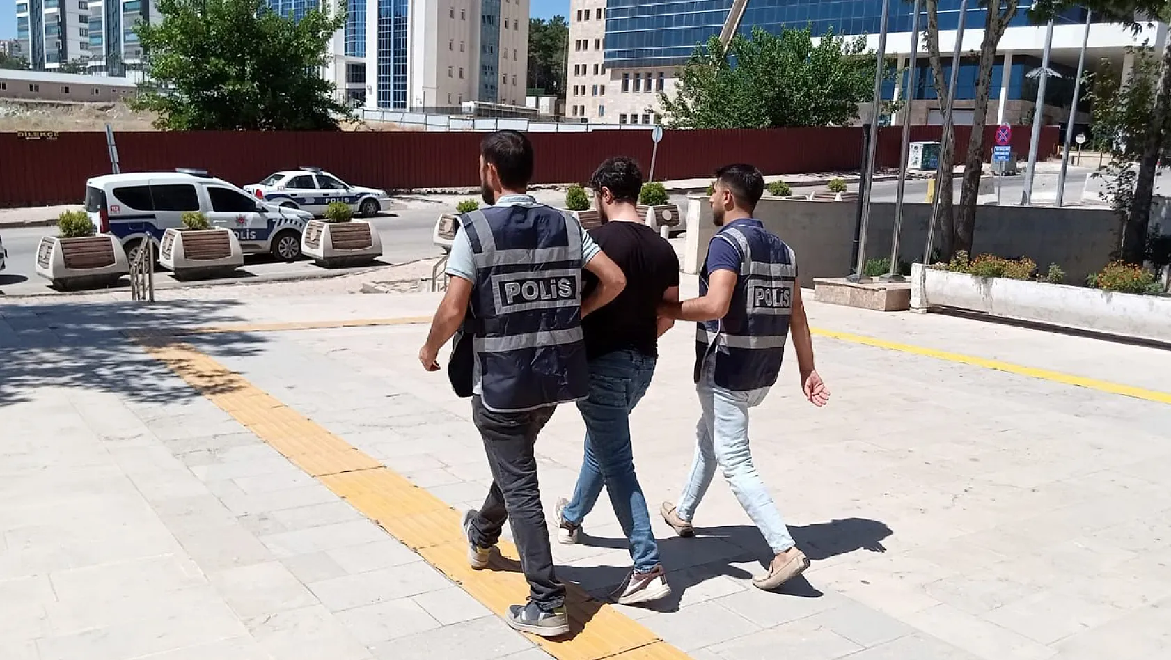 Elazığ'da 22 Yıl Kesinleşmiş Hapis Cezası Bulunan Zanlı Yakalandı