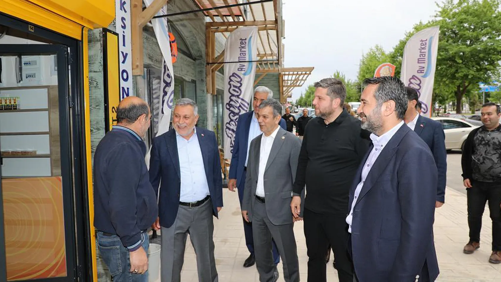 Elazığ'da Ak Parti'nin Seçim Çalışmaları Devam Ediyor