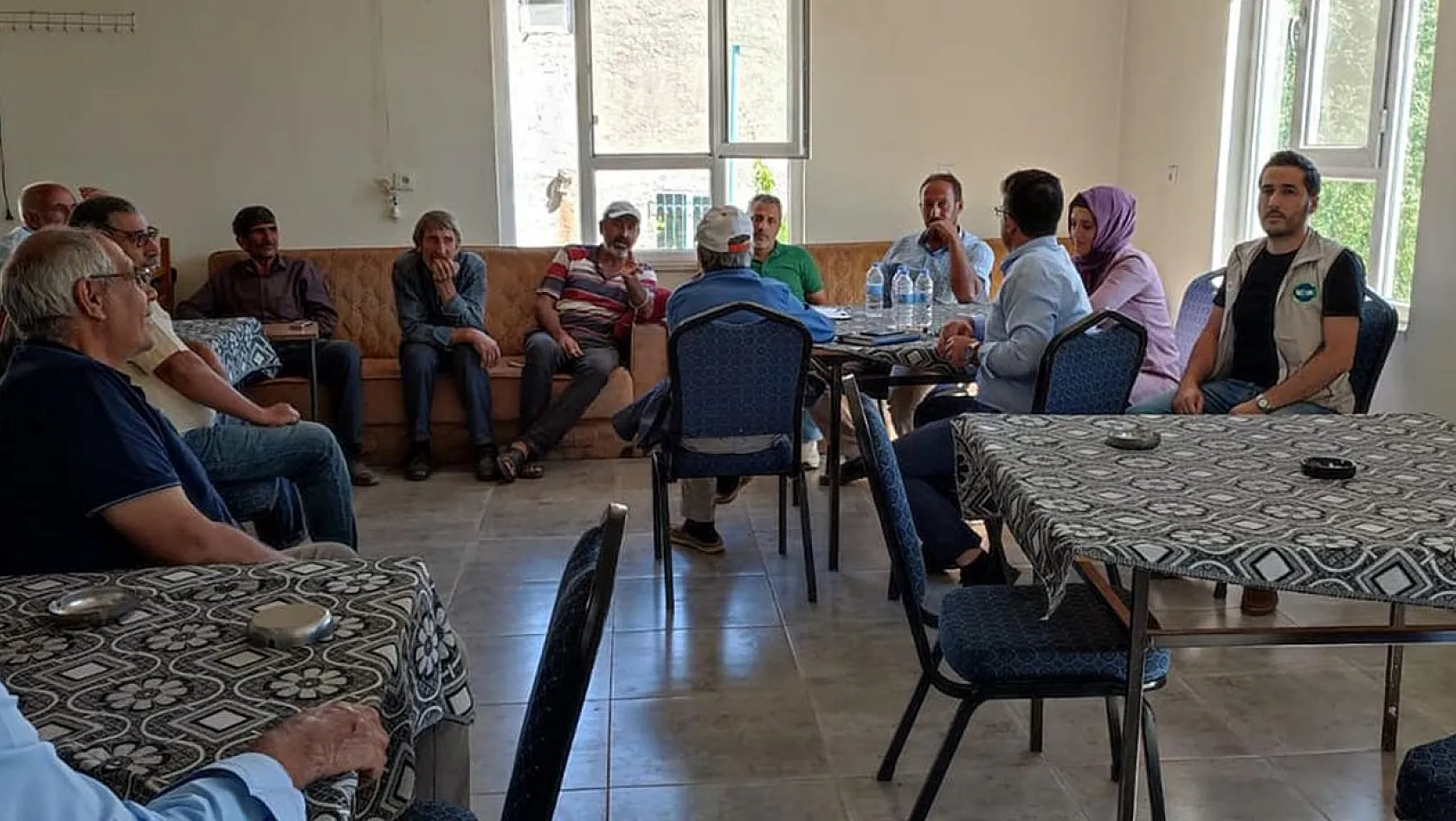 Elazığ'da çiftçilere yönelik bilgilendirme toplantısı düzenlendi