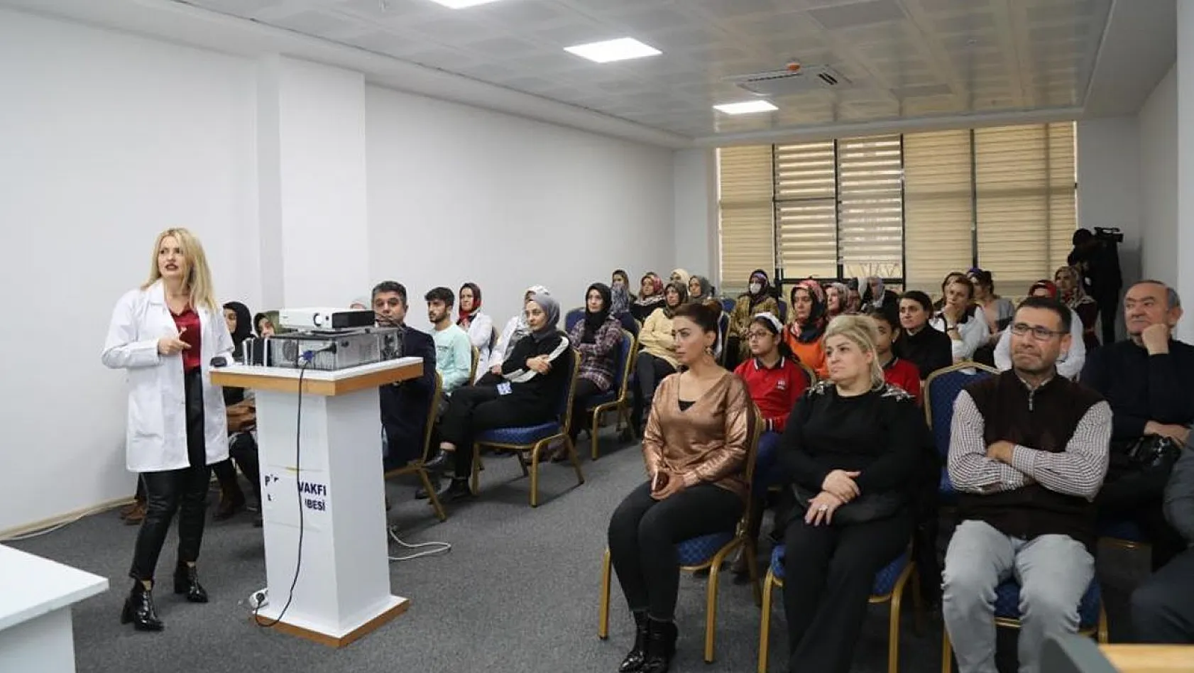 Elazığ'da 'İlk Yardım ve Temel Yaşam Desteği 'semineri verildi