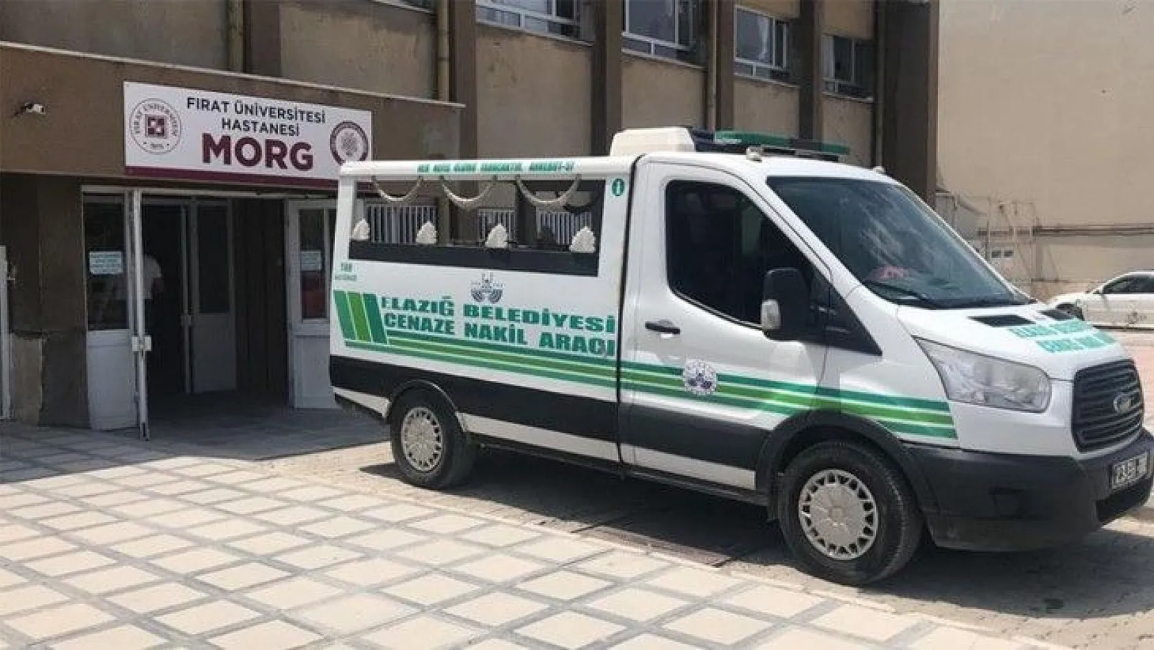 Elazığ'da kamyonetin altında kalan çocuk hayatını kaybetti