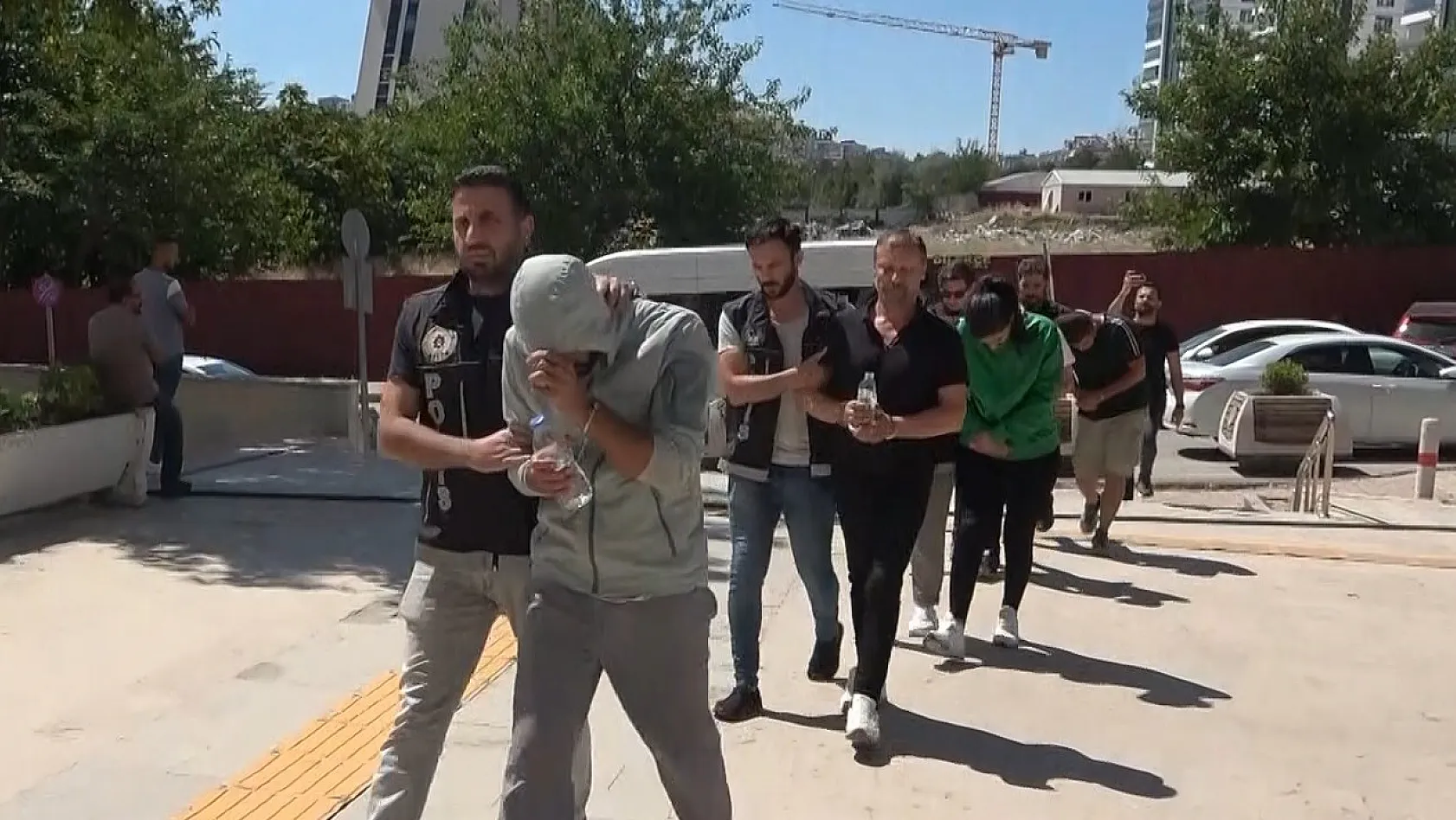 Elazığ'daki Uyuşturucu Operasyonunda 5 Tutuklama