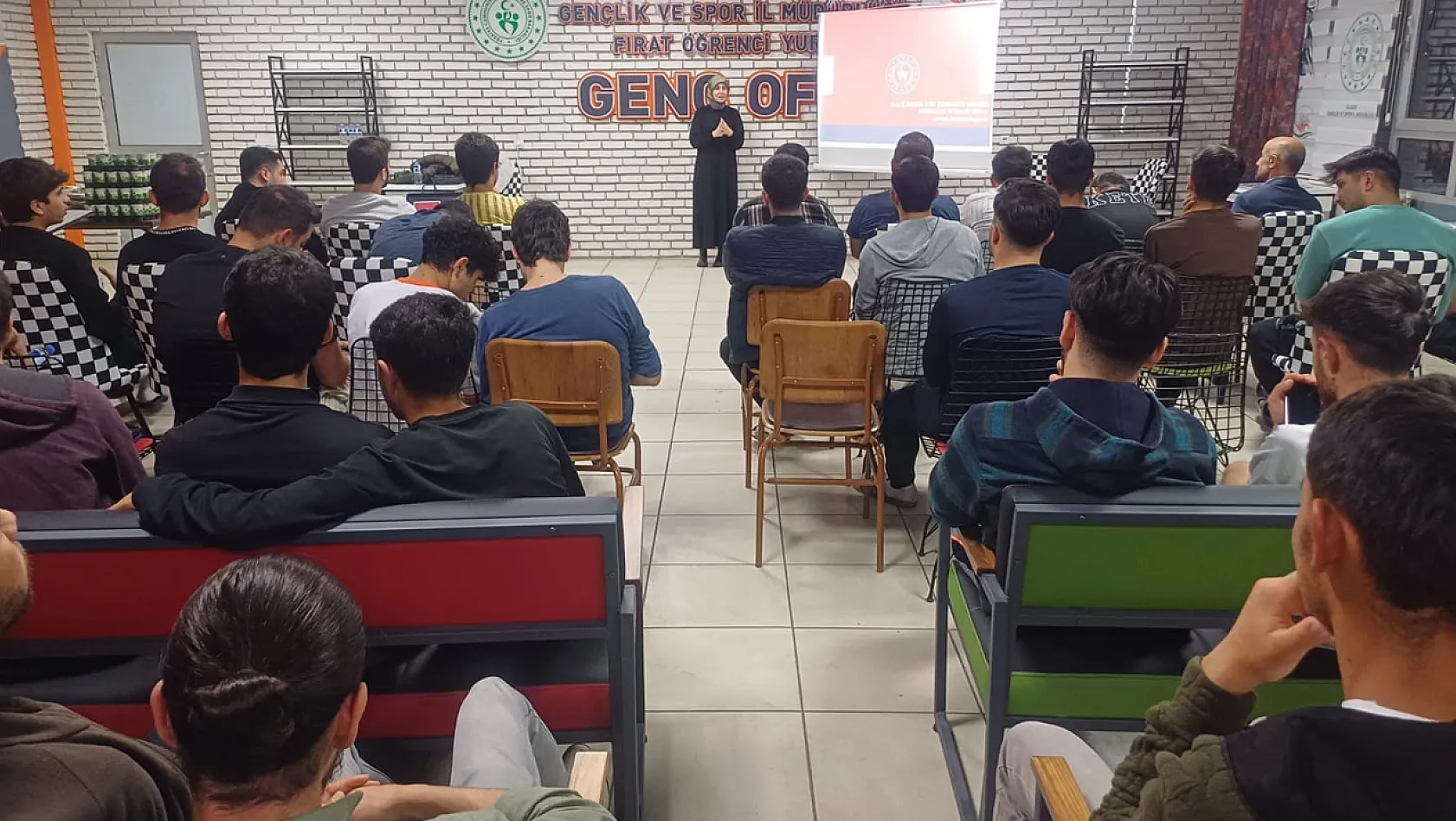 Elazığ'da Okuyan Gençler İçin Psikoloji Konferansı düzenlendi