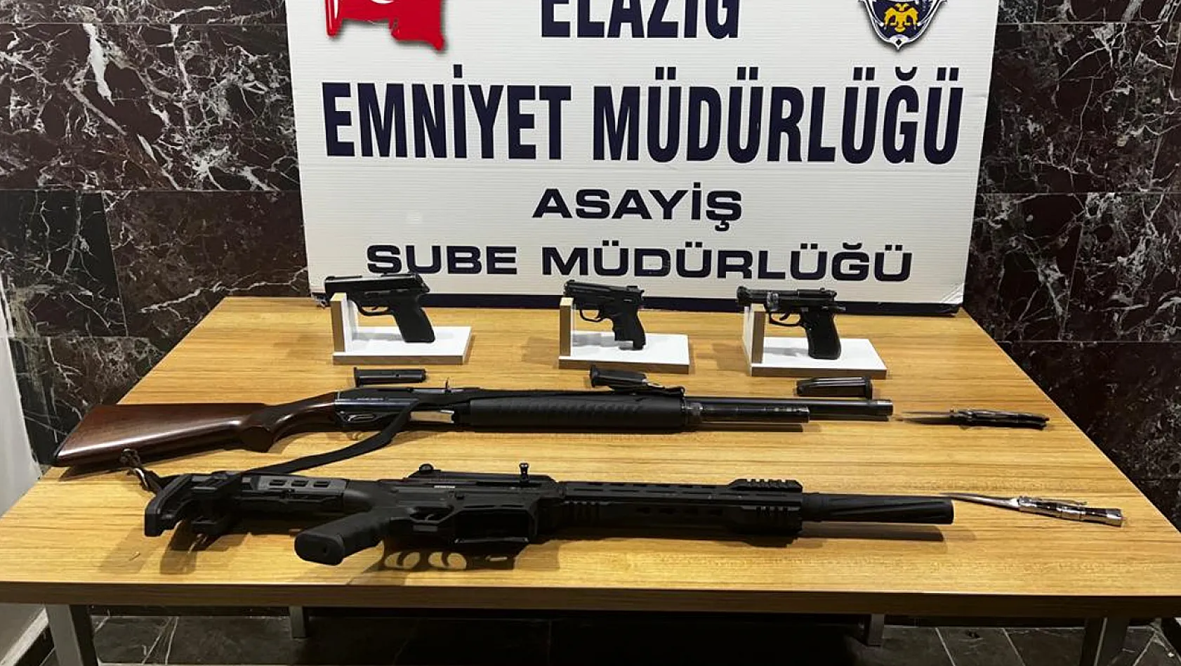 Elazığ'da Yasadışı Silah Ticareti Yapan Şahıslara Yönelik Operasyon