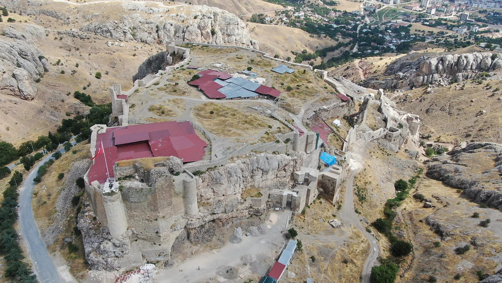 Elazığ'ın Kalbinde Restorasyon Devam Ediyor