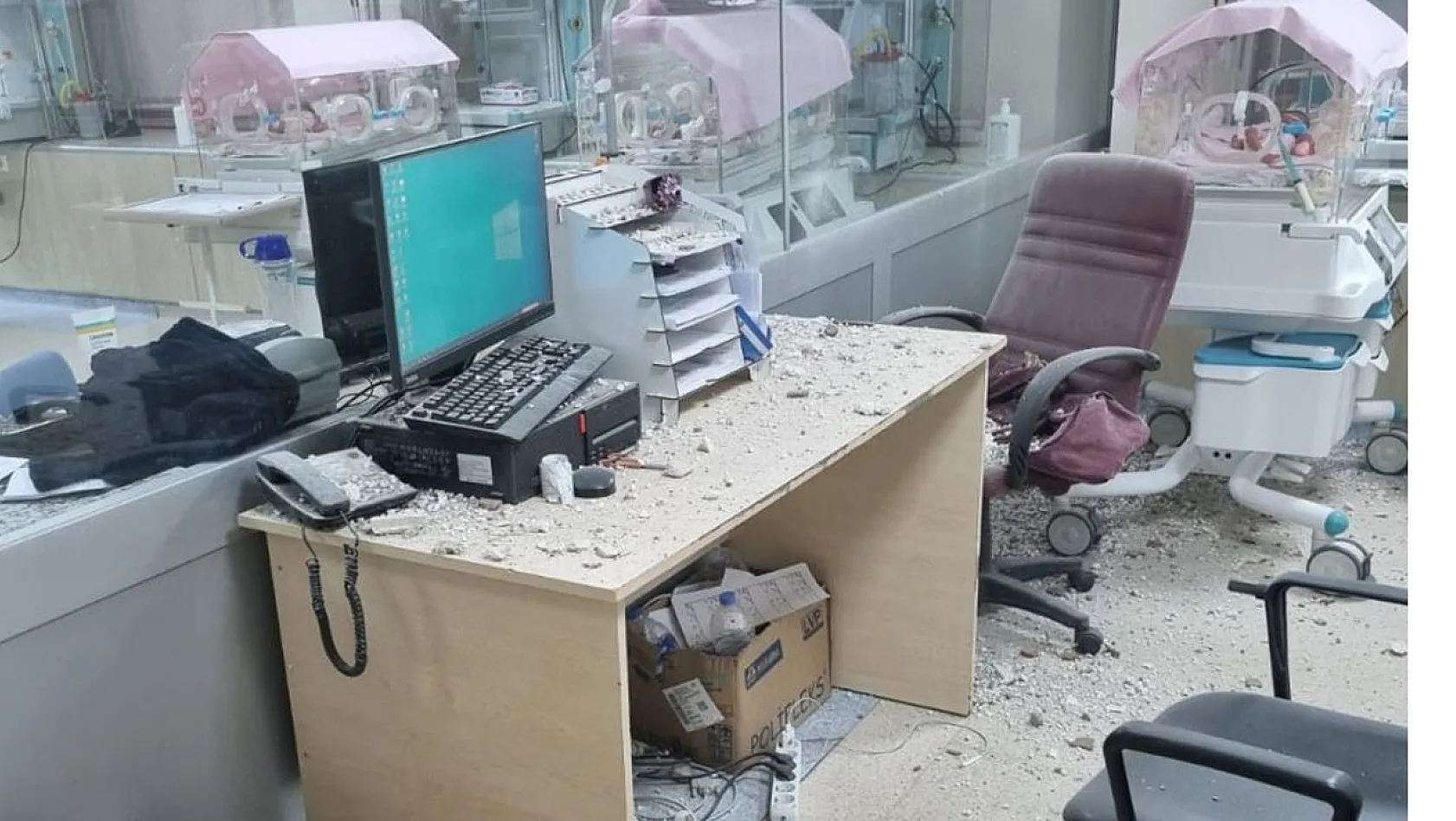 Fırat Üniversitesi Hastanesinde Tavan Çöktü