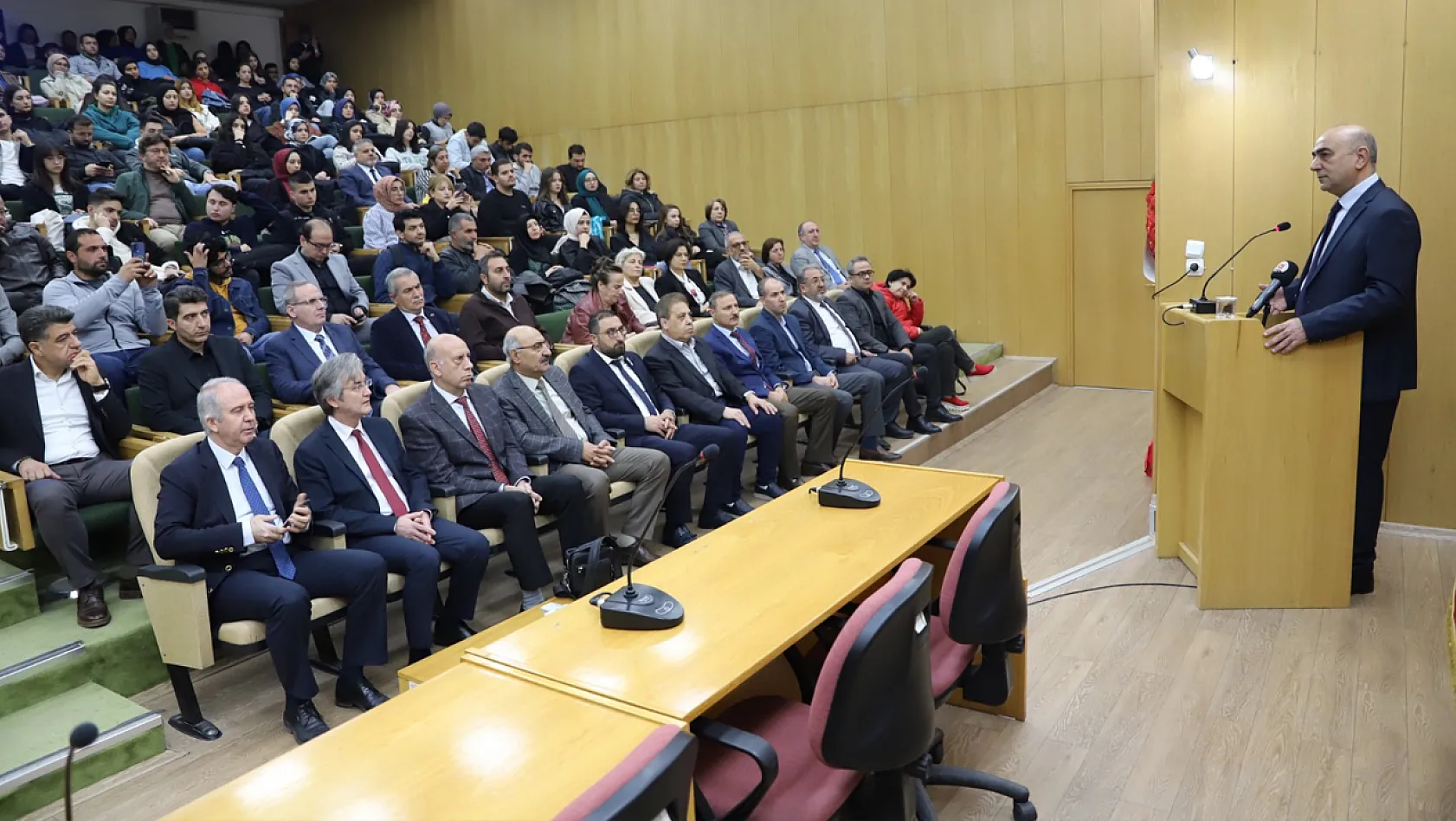 Gazi Mustafa kemal Atatürk Vefatının 85. Yıl Dönümünde Fırat Üniversitesi'nde Anıldı